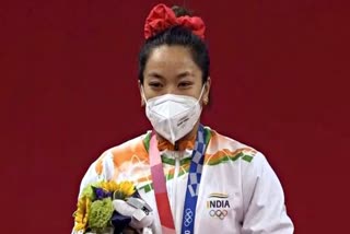 Mirabai Chanu News  Who is Mirabai Chanu  Sports News  मीराबाई चानू  खेल समाचार  टोक्यो ओलंपिक  वेट लिफ्टिंग  Weightlifting  Olympics Games