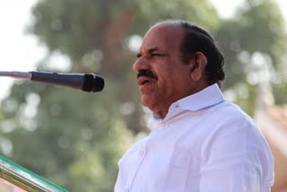 പ്രധാനമന്ത്രി പൂജാരി കോടിയേരി  kodiyeri slams modi  മോദിയെ വിമര്‍ശിച്ച് കോടിയേരി