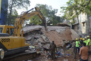 திருவொற்றியூர் இடிந்து விழுந்த குடிசை மாற்று வாரிய குடியிருப்பு கட்டடம்