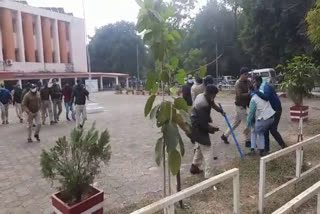 lathicharge on BU students bhopa