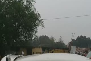 पटना में तेज हवा के साथ बारिश
