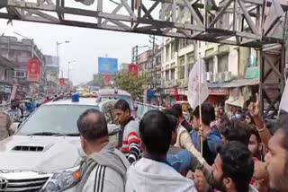 SFI Protest around Mukul Roys Car