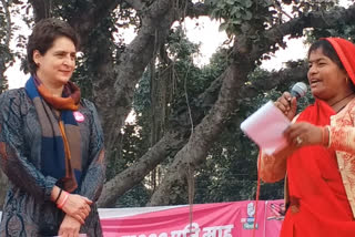 Priyanka Gandhi meets women UP Firozabad