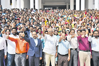 vignan university 1000 students got employment