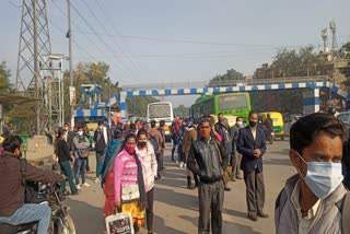 huge-crowd-of-passengers-at-khanpur-bus-stand