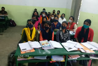 neet coaching center in chennai  corona infection for students  corona infection for students in same neet coaching center  students in chennai affected by corona  corona infection  corona virus  neet coaching center  கரோனா பாதிப்பு  மாணவர்களுக்கு கரோனா பாதிப்பு  சென்னையில் மாணவர்களுக்கு கரோனா தொற்று  நீட் மையத்தில் மாணவர்களுக்கு கரோனா  பயிற்ச்சி மையத்தில் மாணவர்களுக்கு கரோனா