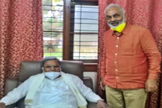 bjp-leader-a-manju-meets-siddaramaiah