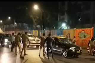 new year celebration in mumbai  mumbai police alert on 31 night  Vehicles were checked by Mumbai Police  etv bharat urdu news