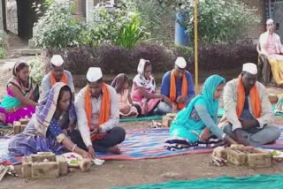 Religion Conversion in Dang : ડાંગમાં ક્રિસમસથી ન્યુ યર વચ્ચે 300થી વધુ આદિવાસી પરિવારોએ હિન્દુ ધર્મમાં કરી ઘર વાપસી