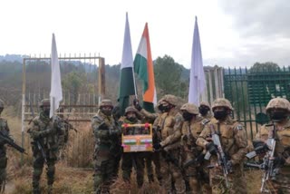 Indo-Pak soldiers exchange sweets