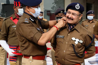 noida police