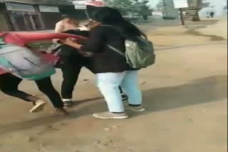 Viral video of a girl beating with slippers from Shivpuri