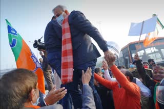 delhi bjp protest against new excise police of delhi government