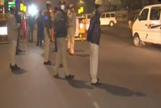Delhi weekend curfew
