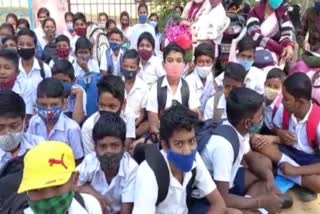 Students locked school demanding cancellation of teachers transfer in anugul nuasahi