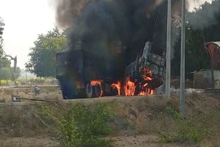 bus truck on fire in rewa