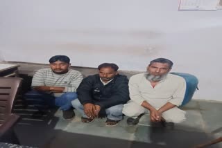 truck full of khair wood seized in Chittorgarh three arrested