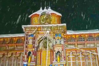 fresh snowfall in badrinath dham