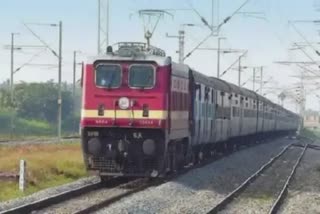 Indian Railway : રેલ્વેએ 47 આદર્શ સ્ટેશન બનાવ્યા, 295 સ્ટેશનો પર વાઈફાઈ સુવિધા