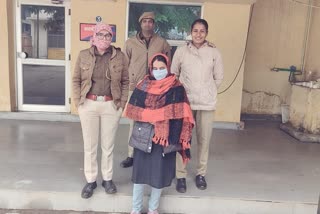 Lady Smuggler Arrested by Kota Police