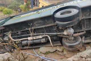 Several BSF men injured as bus turns turtle on Rajouri highway