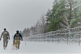 Poland to build wall on its border with Belarus