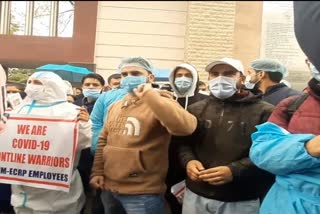NHM employees protest in jammu medical college