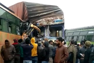 Bus container collided in Gwalior