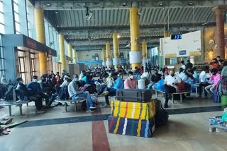 Passengers as usual at Lokmanya Tilak Terminus over omicron situation