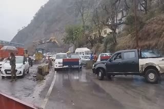 jammu-srinagar-national-highway-closed-again-disaster-management-ramban-on-job