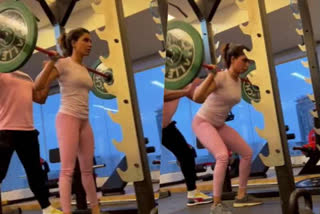 samantha weightlifting squats  samantha gym videos  samantha workout videos  samantha latest news  samantha latest udpates  ಸಮಂತಾ ವೇಟ್‌ಲಿಫ್ಟಿಂಗ್ ಸ್ಕ್ವಾಟ್ಸ್​ ನಟಿ ಸಮಂತಾ ಜಿಮ್​ ವಿಡಿಯೋಗಳು  ಸಮಂತಾ ವರ್ಕೌಟ್​ ವಿಡಿಯೋಗಳು  ನಟಿ ಸಮಂತಾ ಸುದ್ದಿಗಳು