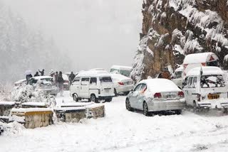 Snowstorm In Pakistan: ପ୍ରବଳ ତୁଷାରପାତରେ ଫସିରହି ୨୧ ପର୍ଯ୍ୟଟକ ମୃତ