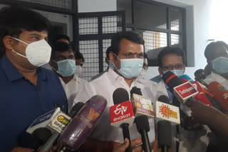 Senthilbalaji Inspection in Karur Government Hospital, Senthil Balaji inspected Corona Precautionary Measures, கரூர் அரசு மருத்துவமனையில் செந்தில்பாலாஜி ஆய்வு