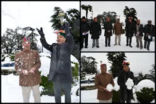 CM Jairam enjoying snowfall