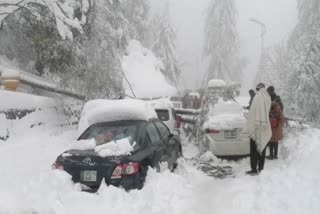 Death toll in Pakistan's Murree snowfall rises to 23, thousands of stranded tourists evacuated