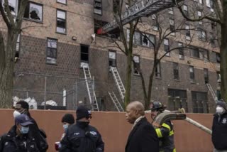 fire in a apartment building in new york  Twin Parks North West complex fire  ന്യൂയോര്‍ക്കിലെ തീപിടുത്തം  ട്വിൻ പാര്‍ക്ക്‌ വെസ്‌റ്റ്‌കോപ്‌ളക്‌സ്‌ തീപിടുത്തം