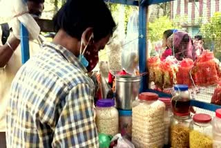 Navadwip Jhalmuri seller