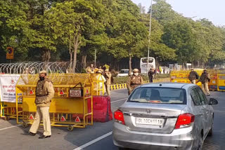 fir and challan on violating weekend curfew in delhi