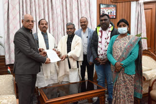 Delegation of BJP leaders met Governor Ramesh Bais