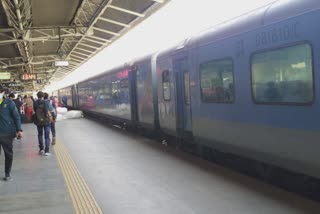 Western Railway Fine 2021: વેસ્ટર્ન રેલવે દ્વારા છેલ્લા 8 મહિનામાં મુસાફરો પાસેથી વસૂલવામાં આવ્યો કરોડો રૂપિયાનો દંડ