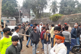 People protest over illegal boring work in Bettiah Narkatiaganj