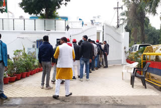 Amethi workers meet Samajwadi Party leader Mulayam Singh Yadav