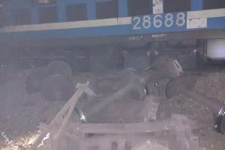 Railway engine and trolley collide in Latehar
