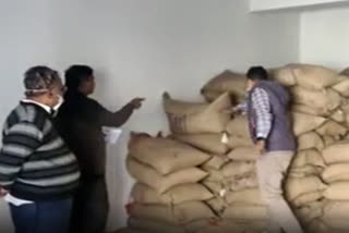 Trucks loaded with wheat seized in Dungarpur