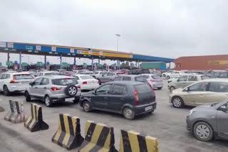 Panthangi toll plaza traffic , rush in hyderabad bus stops