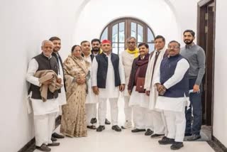 lucknow latest news  etv bharat up news  सपा अध्यक्ष अखिलेश यादव  चाचा शिवपाल सिंह यादव  Shivpal Singh Yadav  Samajwadi Party President Akhilesh Yadav  प्रगतिशील समाजवादी पार्टी  शिवपाल सिंह यादव  समाजवादी पार्टी के अध्यक्ष अखिलेश यादव  लखनऊ की दरगाह शाह मीना शाह  UP Assembly Election 2022  Uttar Pradesh Assembly Election 2022  UP Election 2022 Prediction  UP Election Results 2022  UP Election 2022 Opinion Poll  UP 2022 Election Campaign highlights  UP Election 2022 live  UP Election 2022 Public Opinion  यूपी चुनाव न्यूज  उत्तर प्रदेश विधानसभा चुनाव  यूपी विधानसभा चुनाव 2022