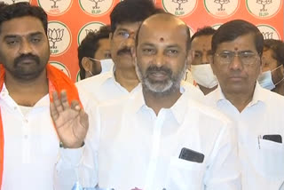 Bandi Sanjay on CM KCR