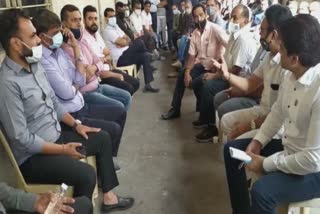 Sachin GIDC Industrialist Protests : કેમિકલકાંડમાં પોલીસ અને જીપીસીબીની કામગીરી સામે ઉદ્યોગકારોના આક્રોશભર્યા આક્ષેપ