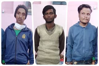 दिल्ली पुलिस की गिरफ्त में आए चार स्नैचर