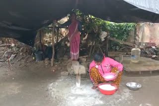 Denki used at Durgapur to cut rice for pithe puli